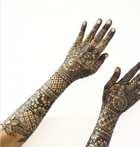 Asiya Henna Artist cover
